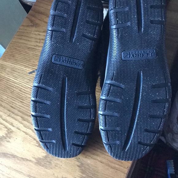 Sperry Topsider men’s rain boots. - Picture 6 of 7